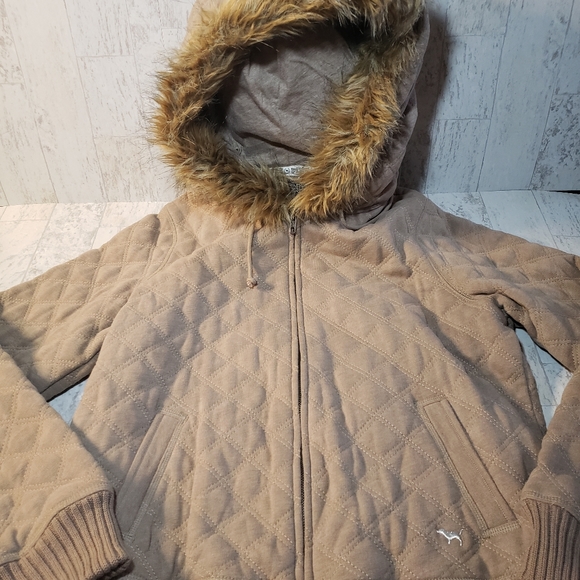 Victoria's Secret Jackets & Blazers - Victoria Secret Jacket w/fur hood Size L